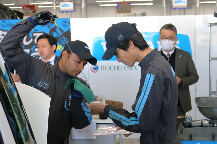 1位：宇都宮店（栃木県）　永留健人、サナッタ