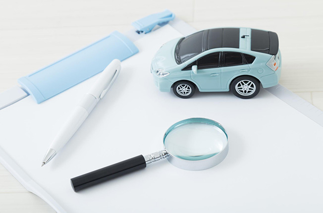 自動車検査証（車検証）の正しい見方とは？種類や確認すべきポイントを解説