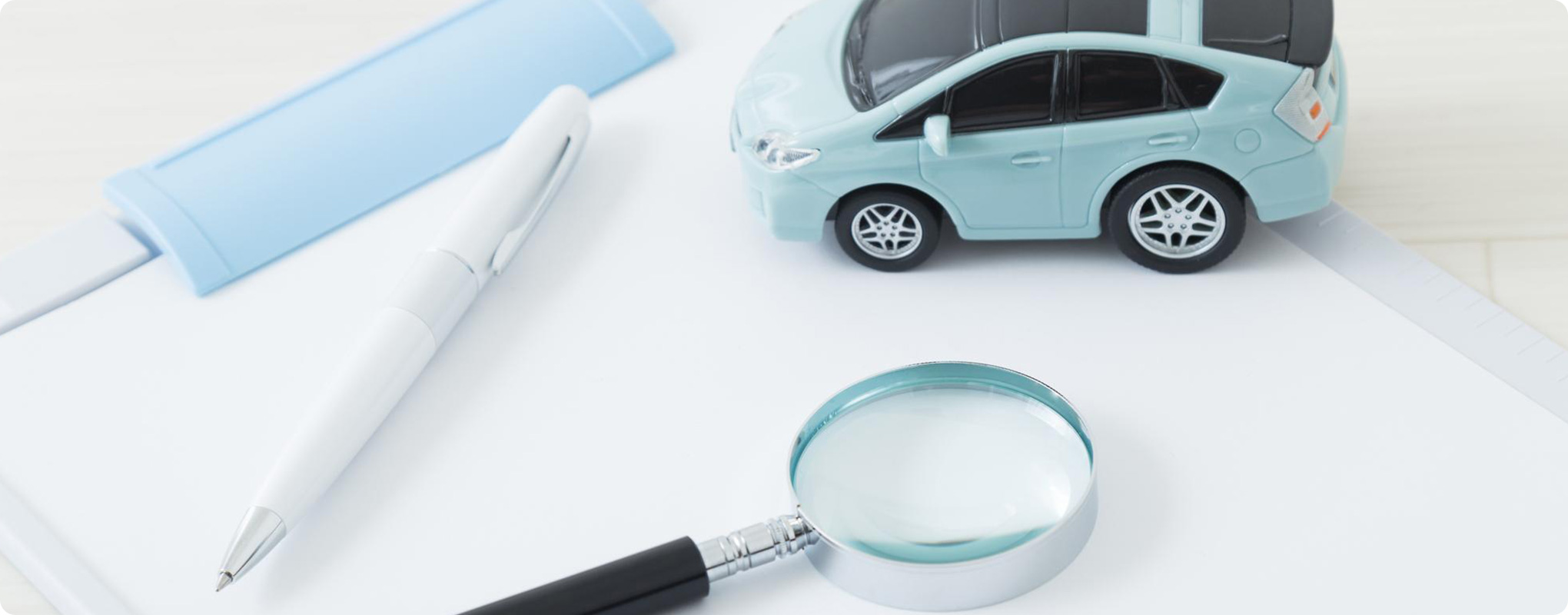 自動車検査証（車検証）の正しい見方とは？種類や確認すべきポイントを解説