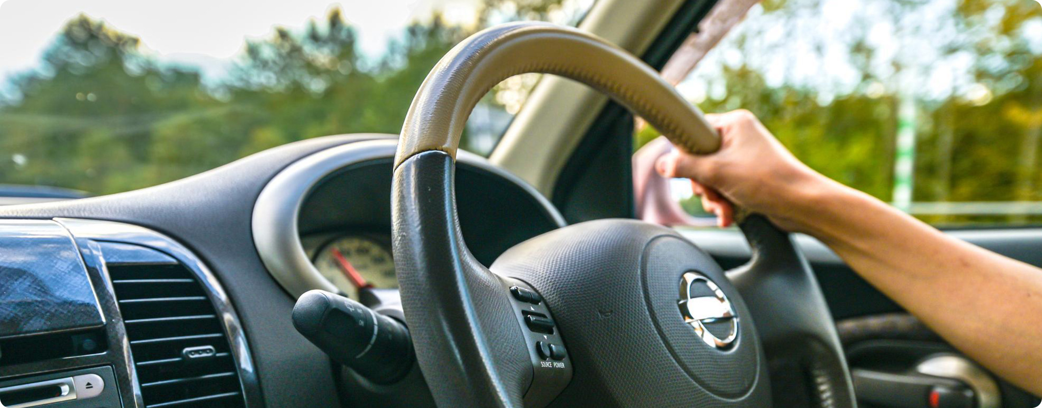 車検に出す車を取りに来てもらうことはできる？かかる費用や引き取り納車について解説